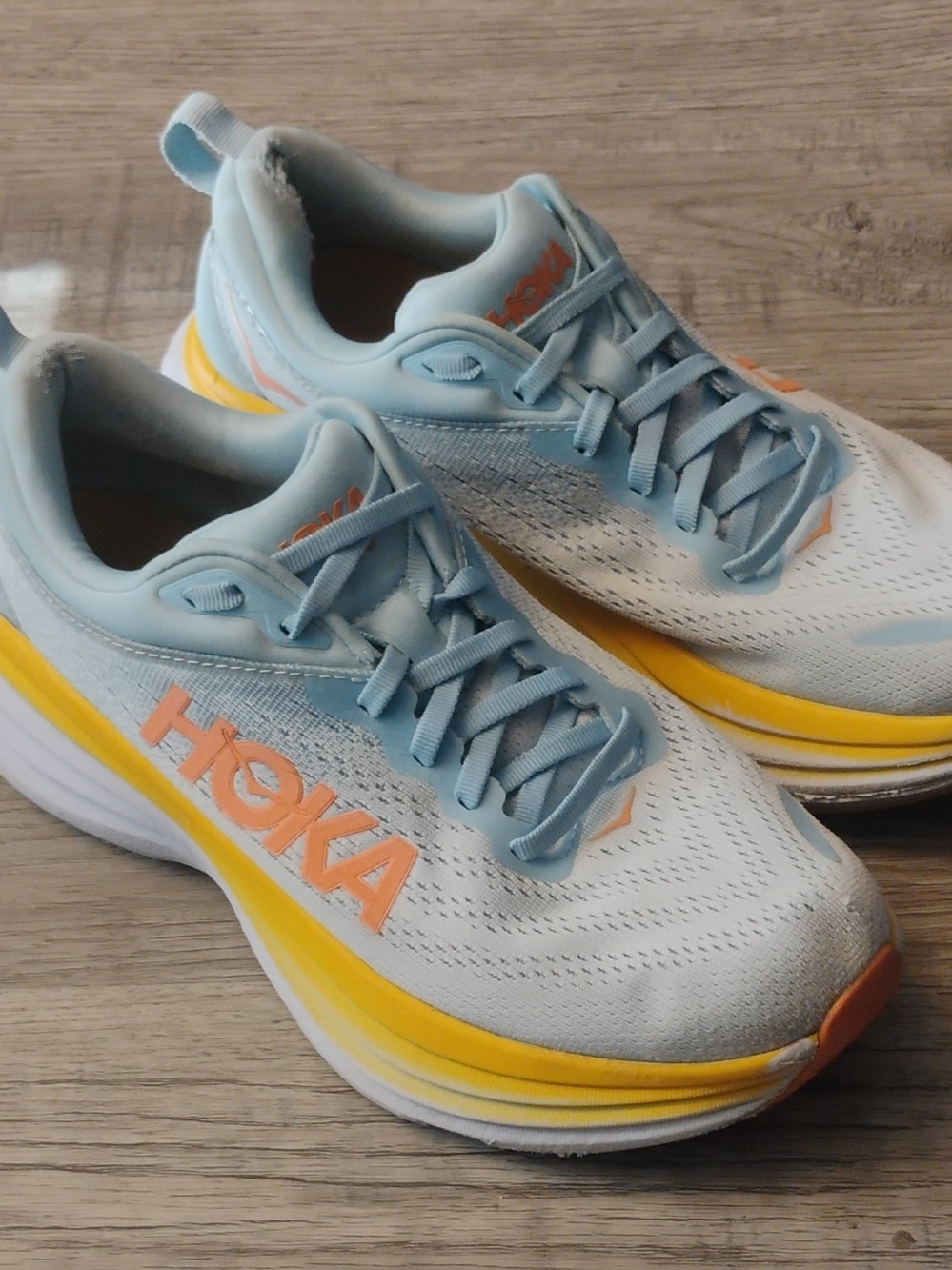 HOKA Bondi 8 Women's Running Shoes in Light Blue, White & Yellow Size 8.5B